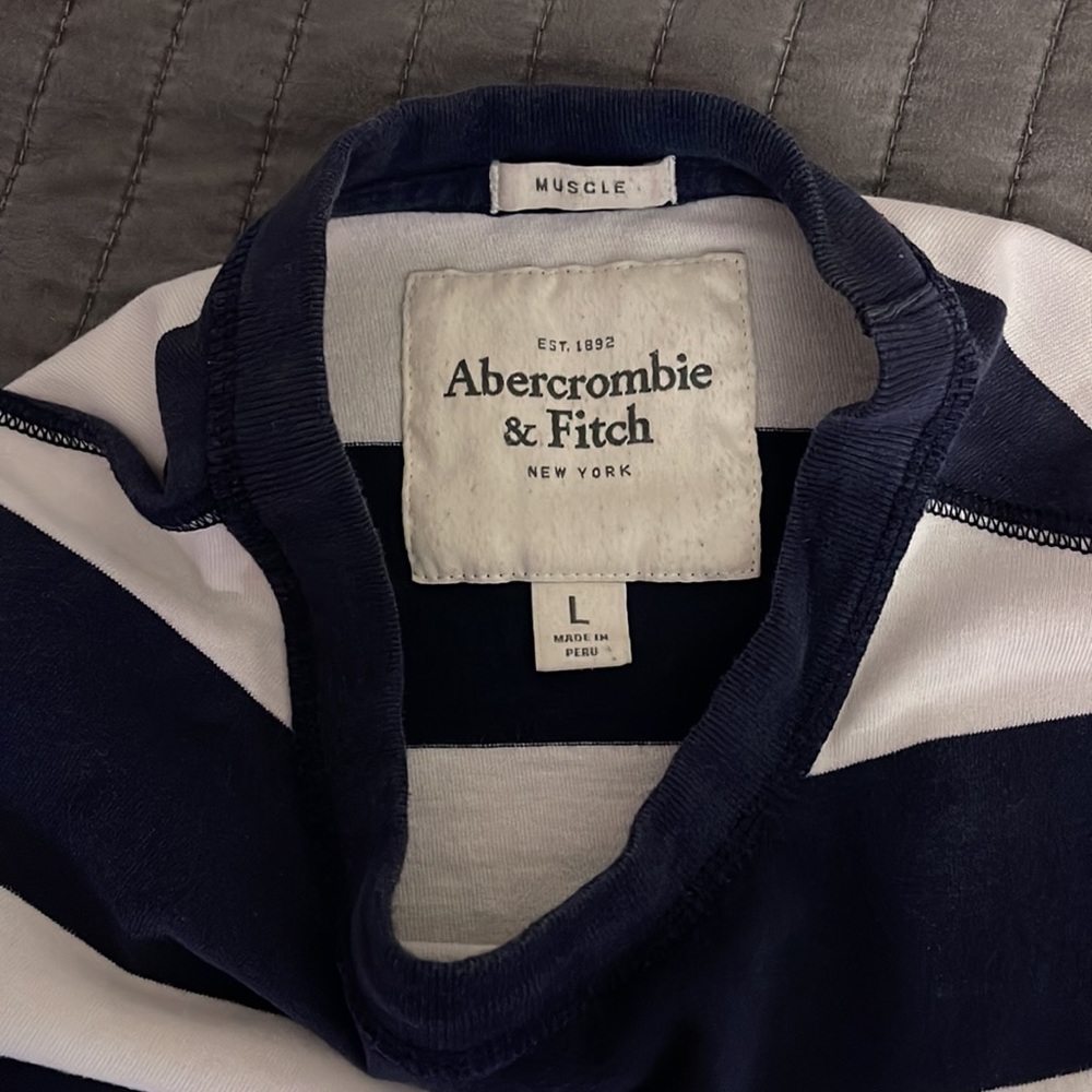 A&F long sleeve striped Muscle shirt size large **3/$15 T-shirts** - Picture 5 of 6